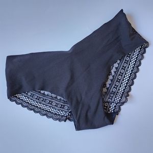 Victoria's Secret black lace no-show panty S
